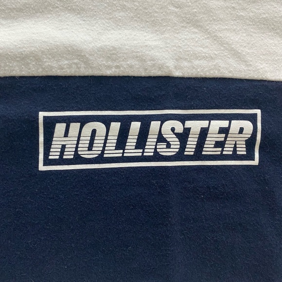 Hollister Tee Shirt Size Small Navy and White - Picture 2 of 3